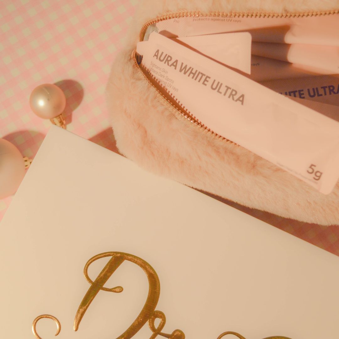 Dr Ora Christmas Pouch 🎄